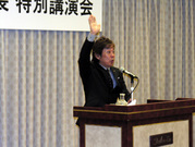 タヒボ茶への熱い思いを語る坂井社長